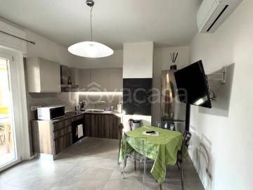 Appartamento in affitto a Torino via Giacinto Collegno, arredato, terrazzo, lavastoviglie TrovaCasa