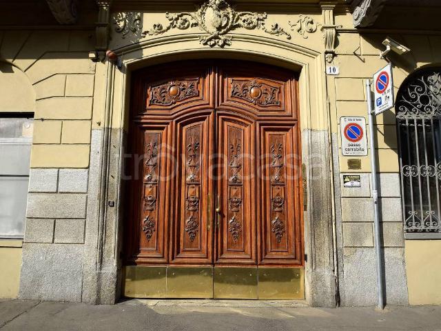 Appartamento in affitto a Torino via Giovanni Camerana, 10, arredato, ascensore, ultimo piano TrovaCasa