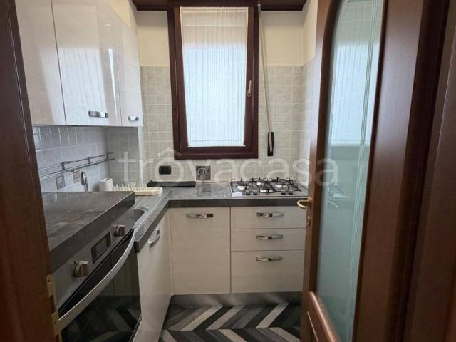 Appartamento in affitto a Torino via Onorato Vigliani, arredato, vicinanze negozi, zona residenziale TrovaCasa