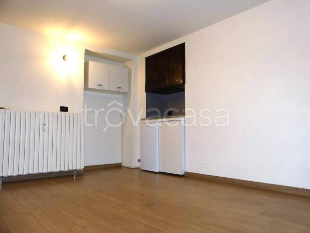 Appartamento in affitto a Torino via Le Chiuse, 11, cantina, cucina abitabile TrovaCasa