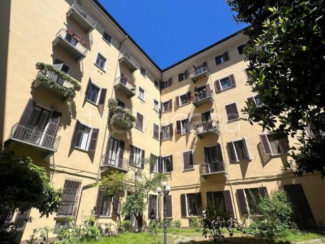 Appartamento in affitto a Torino via Maria Vittoria, 35, arredato, contesto signorile, vicinanze negozi TrovaCasa