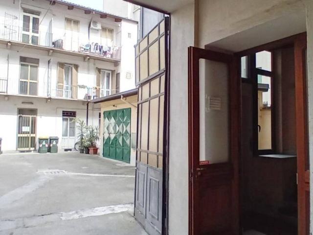 Appartamento in affitto a Torino via Scalenghe, 5, arredato, riscaldamento autonomo, ascensore TrovaCasa