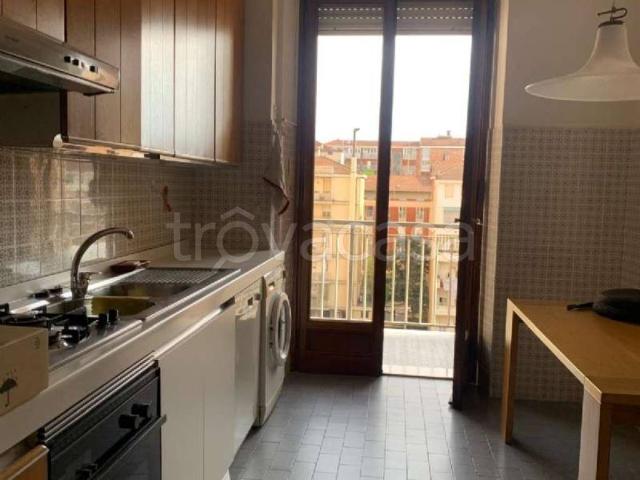 Appartamento in affitto a Torino via Susa 15, arredato, ascensore, doppia esposizione TrovaCasa