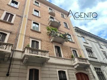 Appartamento in affitto a Torino via Pietro Palmieri, 35, arredato, contesto signorile, parquet TrovaCasa
