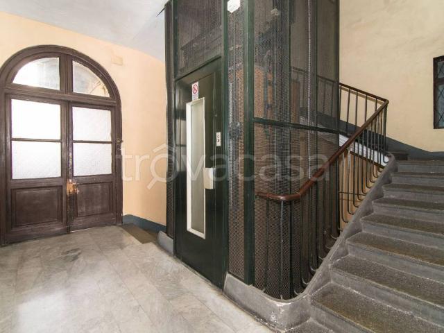 Appartamento in affitto a Torino corso Vinzaglio, arredato, riscaldamento centralizzato, balcone TrovaCasa