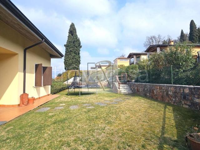 Appartamento in affitto a Torri del Benaco località Chinet, arredato, giardino privato, box TrovaCasa