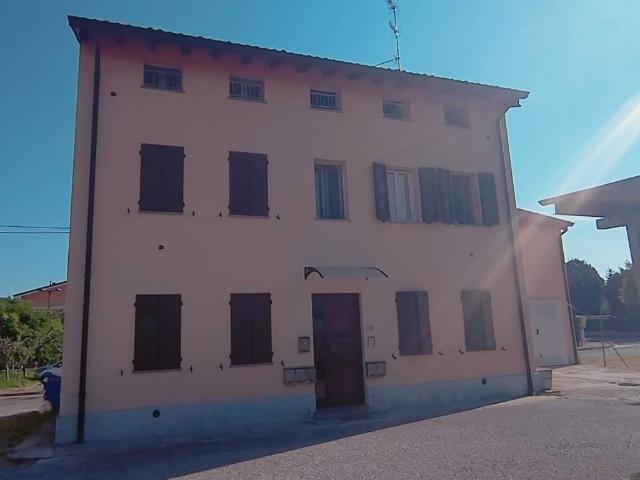 Appartamento in affitto a Torrile PR