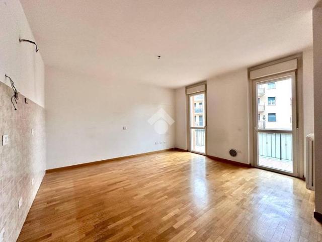 Appartamento in affitto a Tortona via Tommaso Campanella, box, doppia esposizione, ristrutturato TrovaCasa