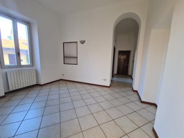 Appartamento in affitto a Tradate corso Bernacchi 5, non arredato/vuoto, centrale, porta blindata TrovaCasa