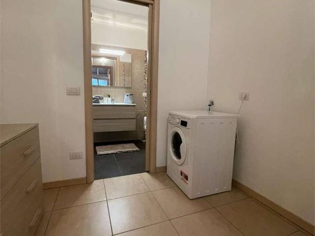 Appartamento in affitto a Travedona Monate VA
