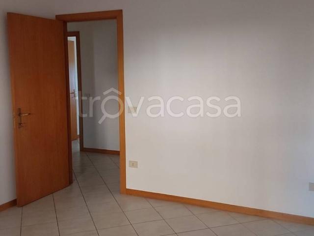 Appartamento in affitto a Treia via Monti Sibillini, 17a, non arredato/vuoto, zona residenziale, doppi vetri TrovaCasa