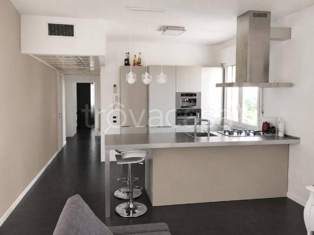 Appartamento in affitto a Treviso, arredato, box, terrazzo TrovaCasa