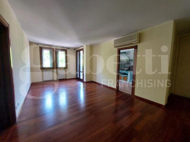 Appartamento in affitto a Treviso treviso carlo alberto,23, terrazzo, riscaldamento autonomo, ascensore TrovaCasa