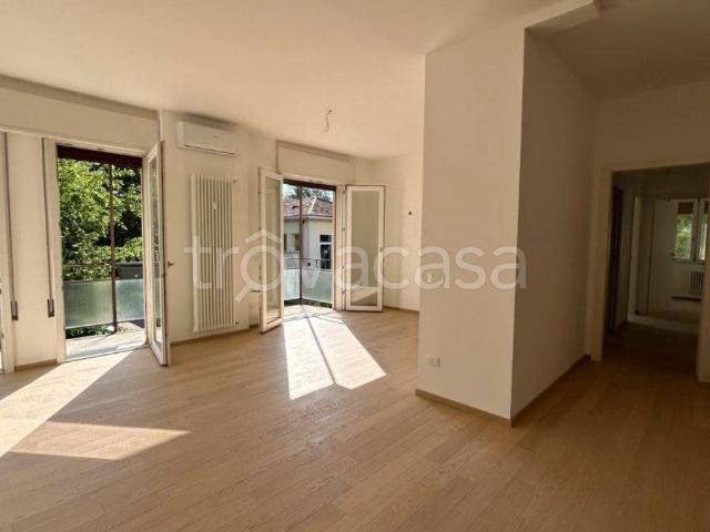 Appartamento in affitto a Treviso via Cadore, 19, arredato, box, terrazzo TrovaCasa