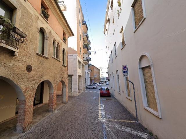 Appartamento in affitto a Treviso via de rossi, arredato, riscaldamento autonomo, libero subito TrovaCasa