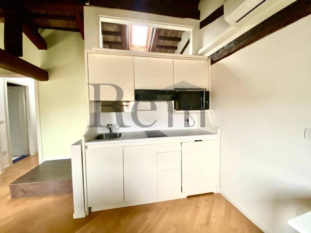 Appartamento in affitto a Treviso via Palestro, 12, arredato, riscaldamento autonomo, ultimo piano TrovaCasa