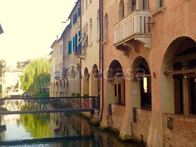 Appartamento in affitto a Treviso via Pescheria, arredato, terrazzo, centrale TrovaCasa