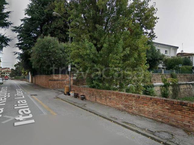 Appartamento in affitto a Treviso via Reggimento Italia Libera, 8, arredato, terrazzo, ristrutturato TrovaCasa