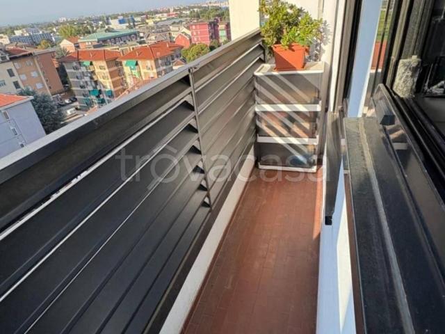 Appartamento in affitto a Trezzano sul Naviglio viale Indipendenza, arredato, balcone TrovaCasa