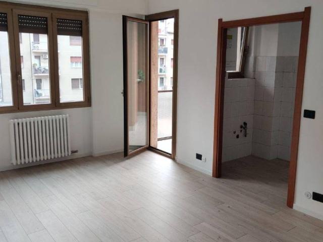 Appartamento in affitto a Trezzano sul Naviglio MI