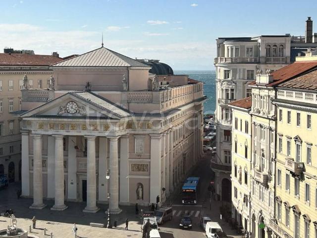 Appartamento in affitto a Trieste galleria Arrigo Protti, 2, non arredato/vuoto, ascensore, riscaldamento centralizzato TrovaCasa