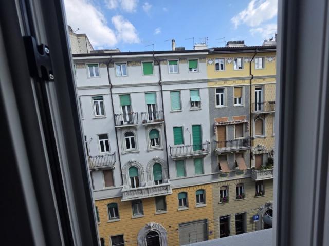Appartamento in affitto a Trieste via Donadoni, arredato, riscaldamento autonomo, ascensore TrovaCasa