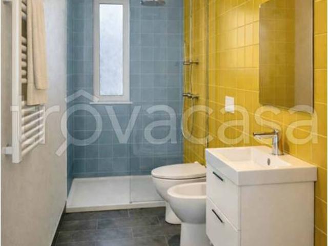 Appartamento in affitto a Trieste via Francesco Crispi, arredato, terrazzo, studio TrovaCasa