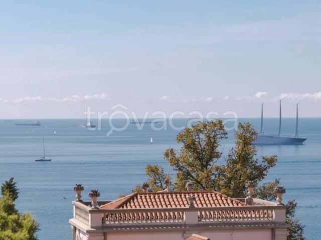 Appartamento in affitto a Trieste via Giuseppe Bernardino Bison, arredato, vista mare, centrale TrovaCasa