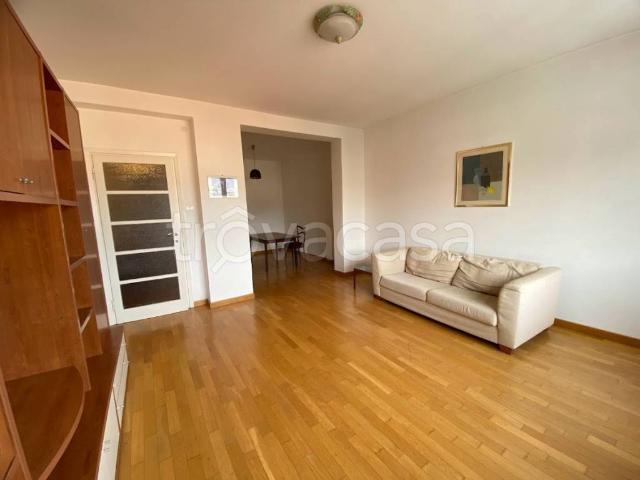 Appartamento in affitto a Trieste via Principe di Montfort, 1, arredato, ascensore, luminoso TrovaCasa