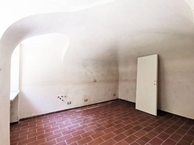 Appartamento in affitto a Valenza AL