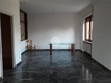 Appartamento in affitto a Valenza viale Santuario, 50, non arredato/vuoto, ascensore, buono stato TrovaCasa