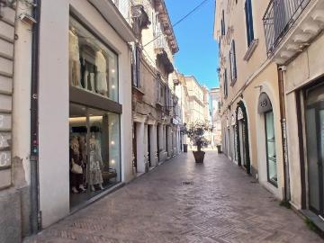 Appartamento in affitto a Vasto via Bebbia, arredato, buono stato, centrale TrovaCasa