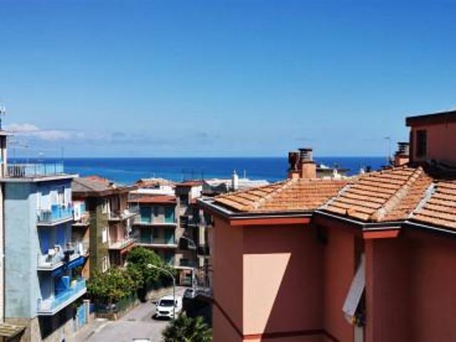 Appartamento in affitto a Varazze