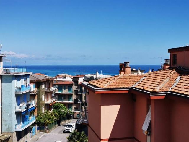 Appartamento in affitto a Varazze