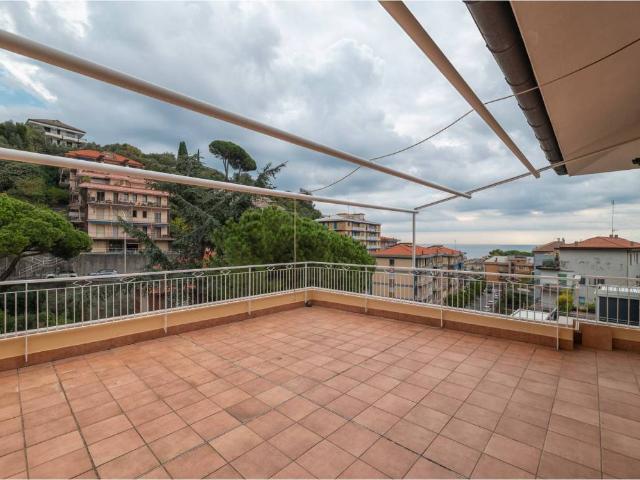 Appartamento in affitto a Varazze SV