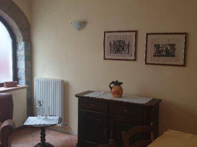 Appartamento in affitto a Varano de' Melegari PR