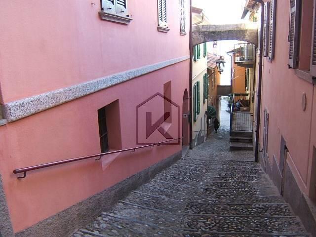 Appartamento in affitto a Varenna via XX Settembre, arredato, vista lago, ristrutturato TrovaCasa