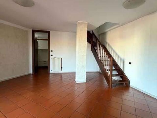 Appartamento in affitto a Varese VA