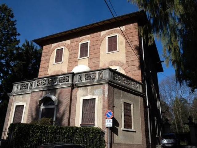 Appartamento in affitto a Varese VA