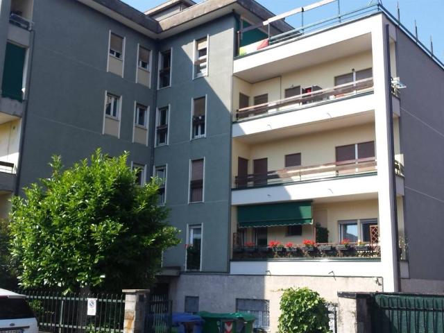 Appartamento in affitto a Varese VA