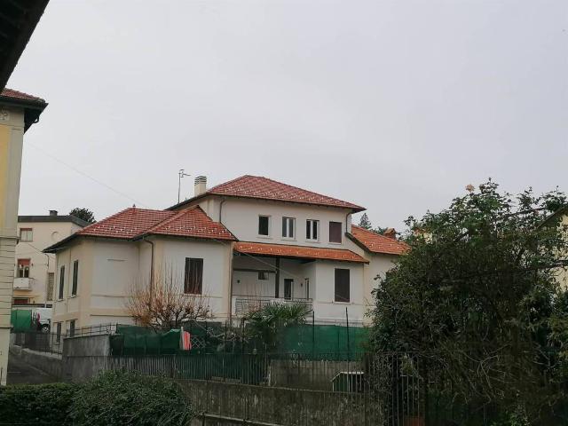 Appartamento in affitto a Varese VA