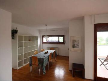 Appartamento in affitto a Varese VA