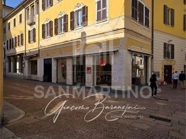 Appartamento in affitto a Varese VA