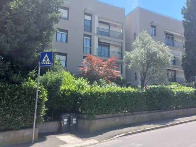 Appartamento in affitto a Varese VA