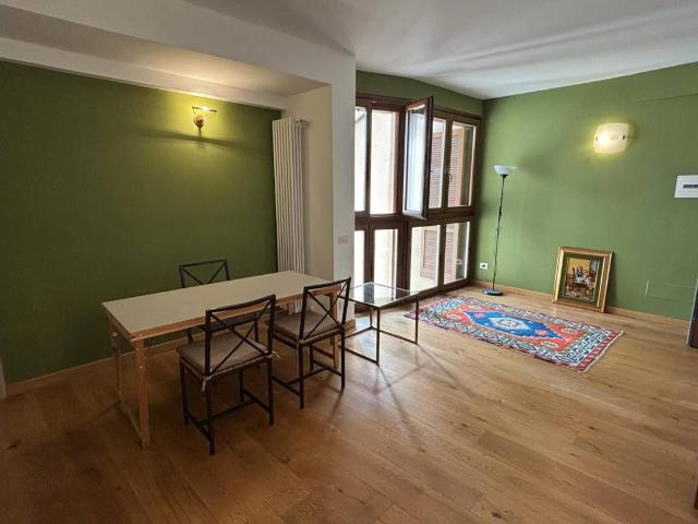 Appartamento in affitto a Varese VA