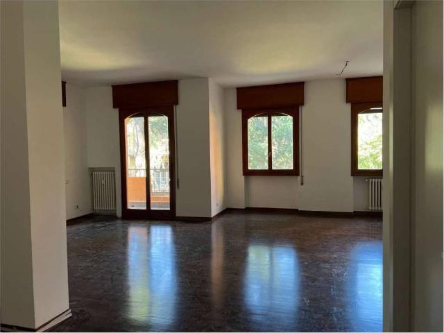Appartamento in affitto a Varese VA