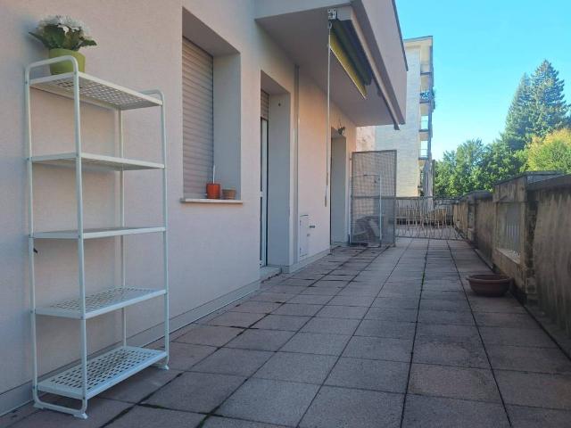Appartamento in affitto a Varese VA