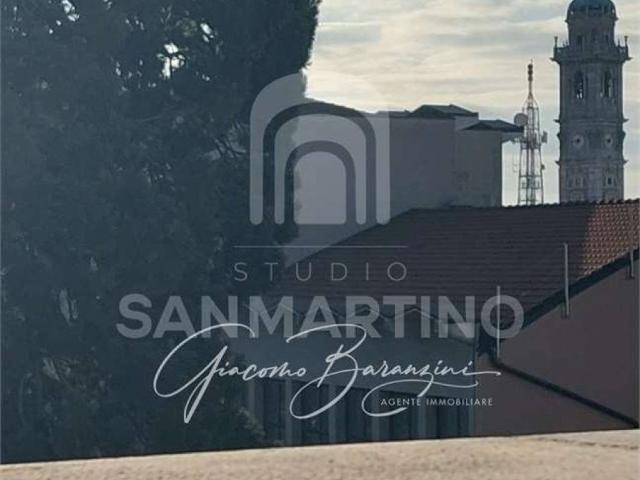 Appartamento in affitto a Varese VA