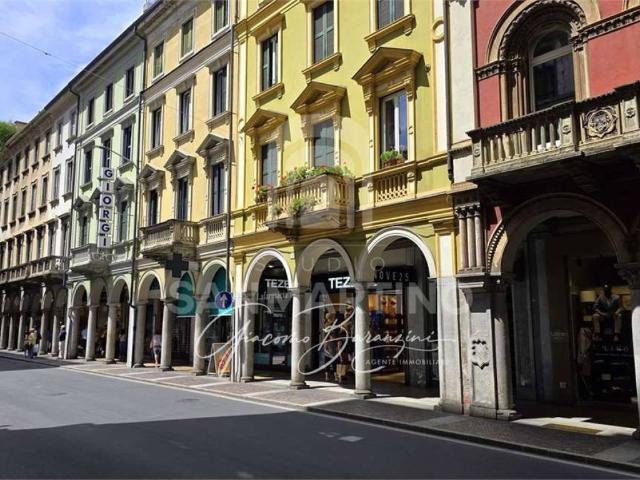 Appartamento in affitto a Varese VA