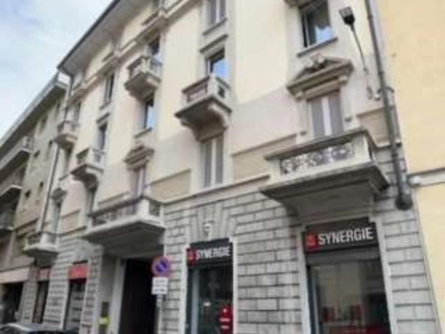 Appartamento in affitto a Varese, non arredato/vuoto, box, ascensore TrovaCasa